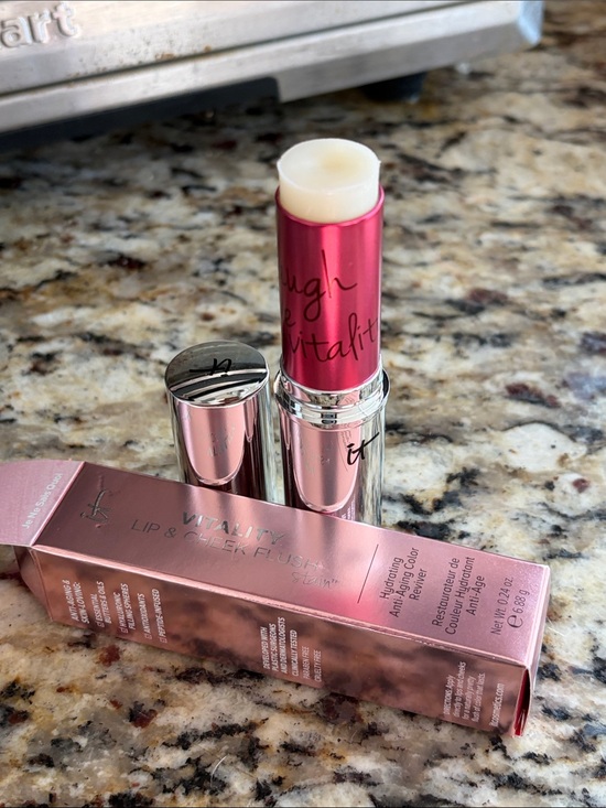 it cosmetics Other - ⚡️❄️It Cosmetics Vitality Lip & Cheek Flush Stain Reviver